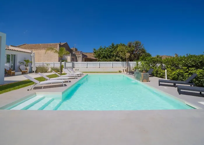 Villa White Luxury Residence